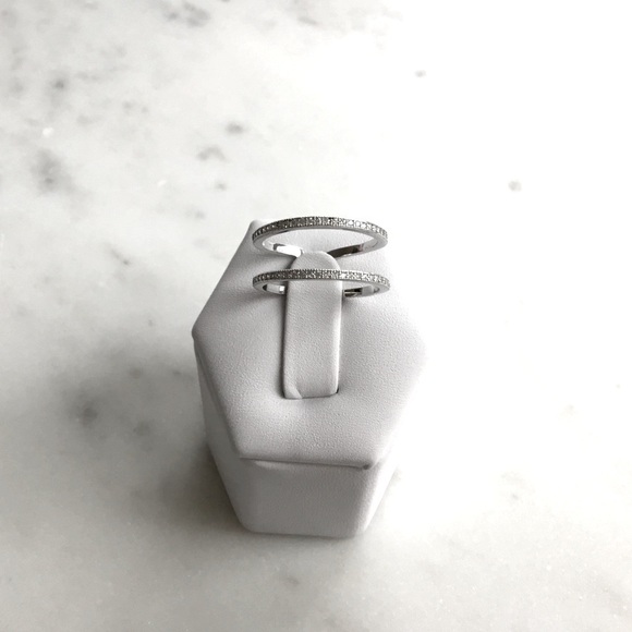 Sale $18! Sterling Silver. Double Band Cz Ring - Picture 11 of 16